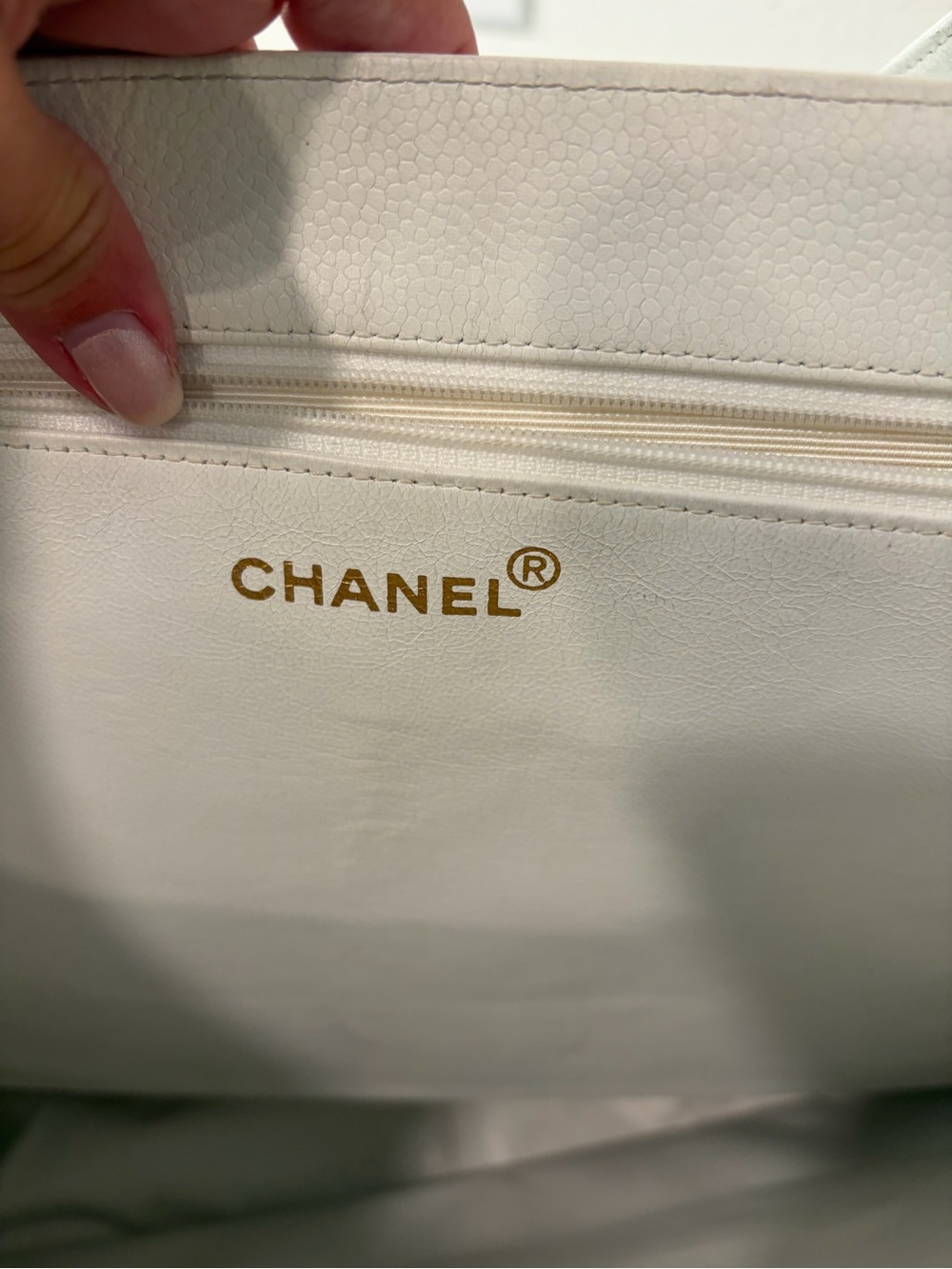 Chanel White Timeless CC Tote Bag - Picture 8 of 14